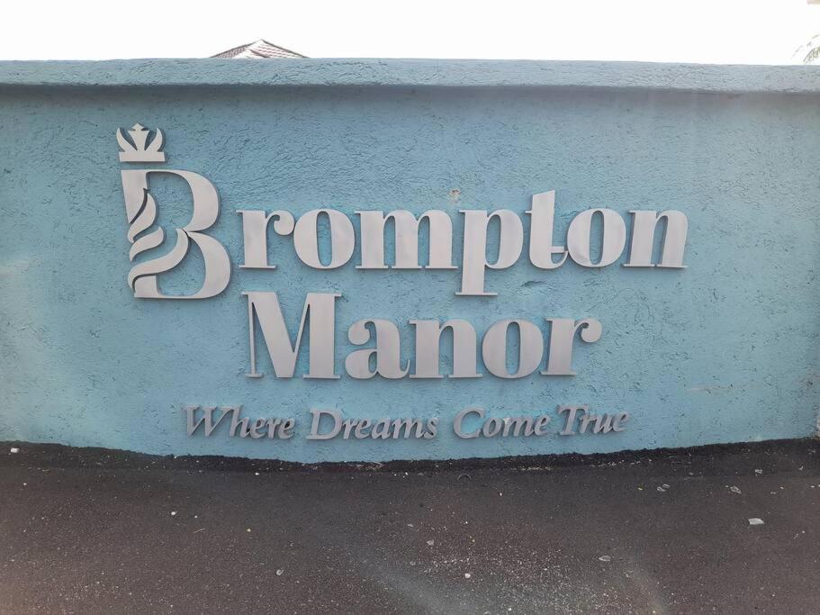 Loodik Vacation Home Brompton Manor แบล็คริเวอร์ ภายนอก รูปภาพ