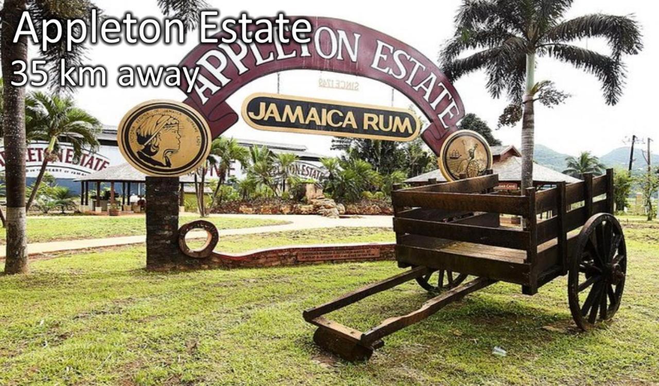 Loodik Vacation Home Brompton Manor แบล็คริเวอร์ ภายนอก รูปภาพ