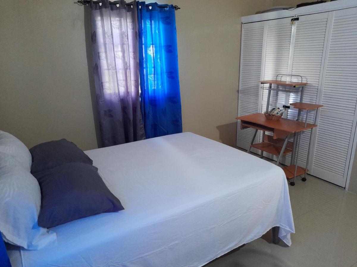 Loodik Vacation Home Brompton Manor แบล็คริเวอร์ ภายนอก รูปภาพ