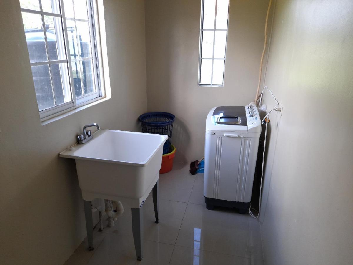 Loodik Vacation Home Brompton Manor แบล็คริเวอร์ ภายนอก รูปภาพ